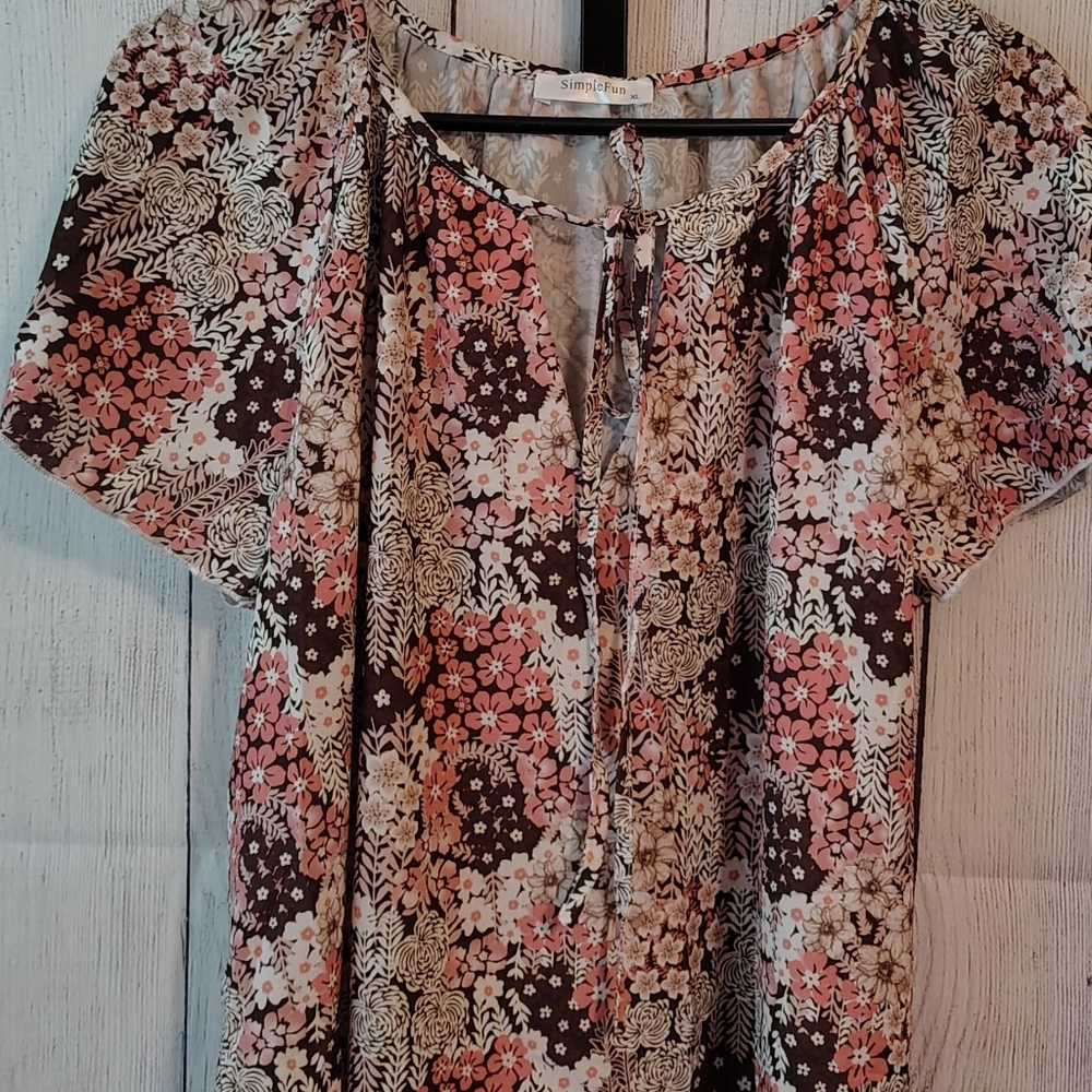 SimpleFun XL Women's Floral Blouse